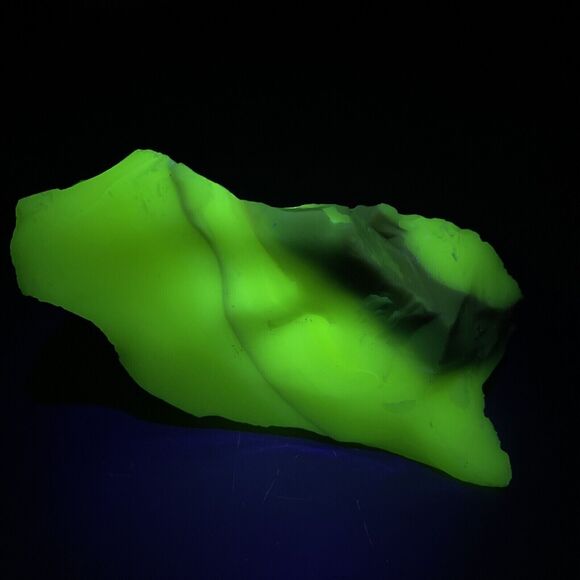 Burmese Pink Art Glass Cullet Uranium Glowing Layered Slag Glass #4GX262